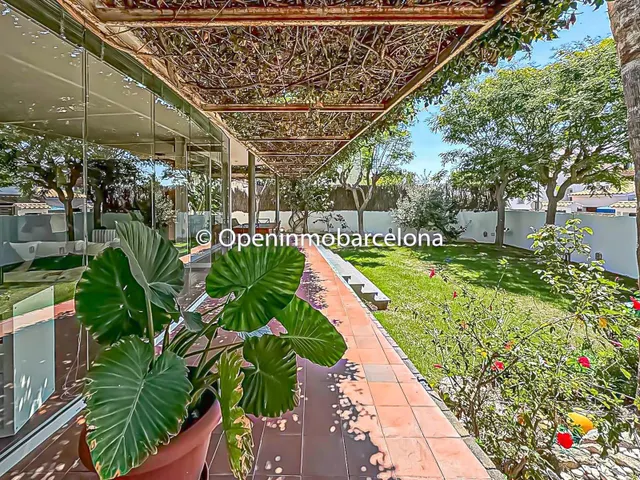 PRECIOSA CASA EN VENTA EN LA ZONA DE CAN MACIA EN SANT PERE 