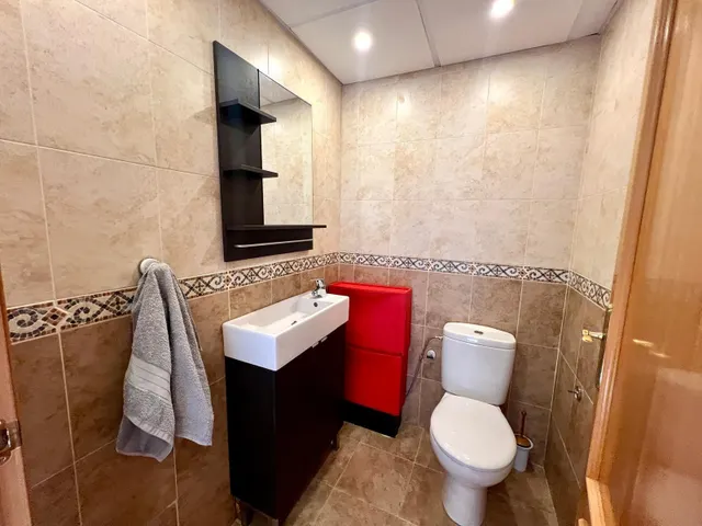 EXCLUSIVA CASA ADOSADA CON ASCENSOR Y PISCINA EN CIUDAD JARDIN — 50