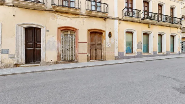 ¡EXCELENTE OPORTUNIDAD DE INVERSIÓN O PROYECTO EN EL CENTRO  - foto 5