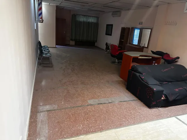 Local comercial en Elda 200 m2 — 5
