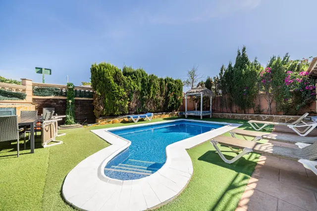 Chalet pareado en Bahia Grande con piscina — 32