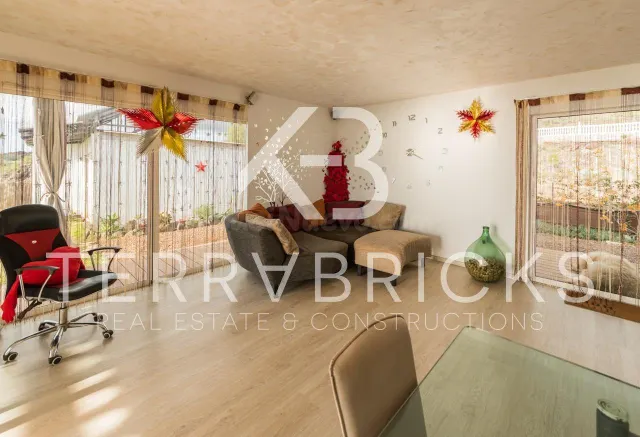 Chalet exclusivo con cabaña independiente, piscina y vistas  - foto 5