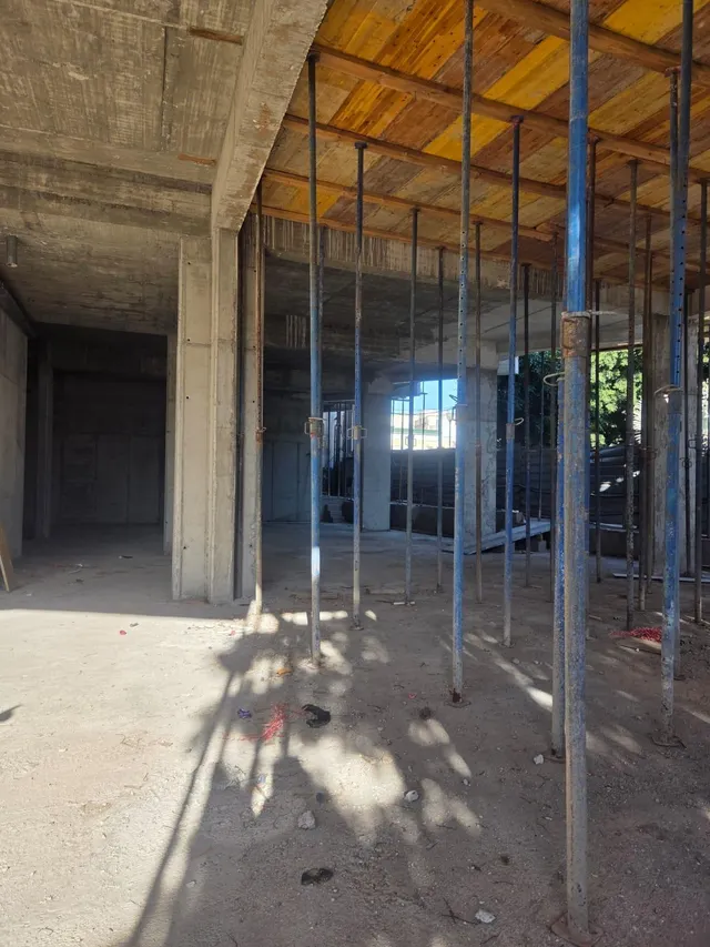 Local comercial frente al C.C Atlántico — 4