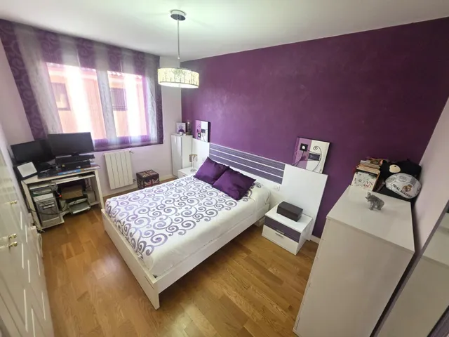 Chalet de esquina en zona hospital — 33