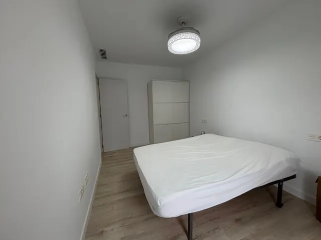 Chalet independiente a estrenar con piscina privada y jardín en Calabardina — 11