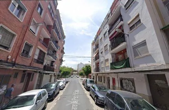 SE VENDE piso OKUPA en C PARE VIÑAS 54 de Valencia - foto 2