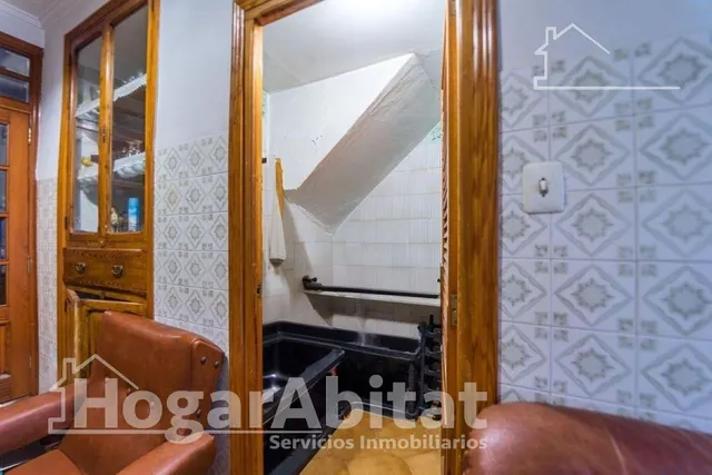 MUY AMPLIA Y LUMINOSA EN REAL VALENCIA — 33
