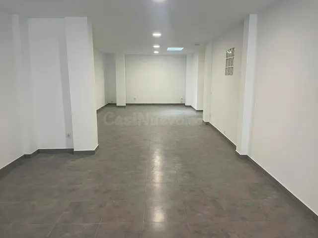 Local comercial 110m² en venta - Cotet - foto 3