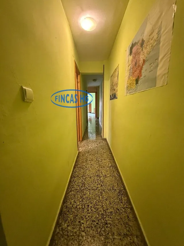 Amplio y luminoso piso reformado ubicado en el barrio de Carolinas junto a la Plaza Castellón — 29