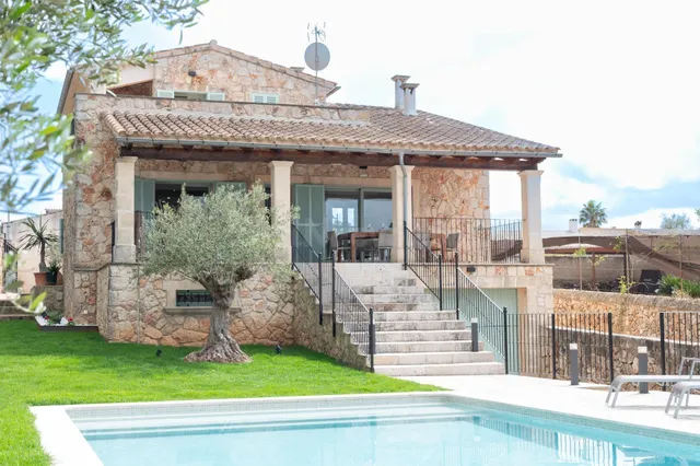 ELEGANTE CHALET EN SINEU - foto 2
