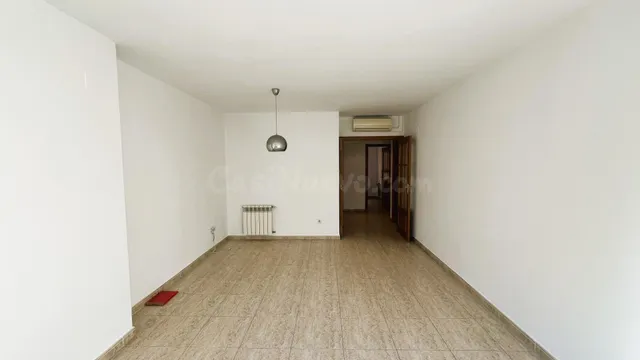 Piso de 2 dormitorios y 2 baños con ascensor en Bernat Artol - foto 5