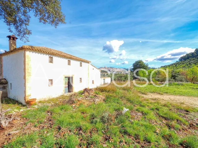 Estupenda Masía en venta con parcela rústica de 23.000m2 jun - foto 2