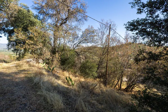 En uno de los pueblos más bonitos de España, finca ideal para rehabilitar y usar como alojamiento turístico — 13