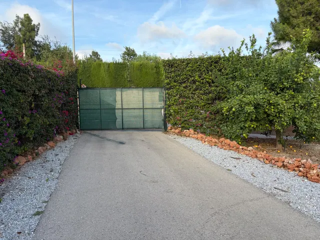 Fantástica finca rústica con 3.000 m2 de parcela en alahurín de la torre — 18