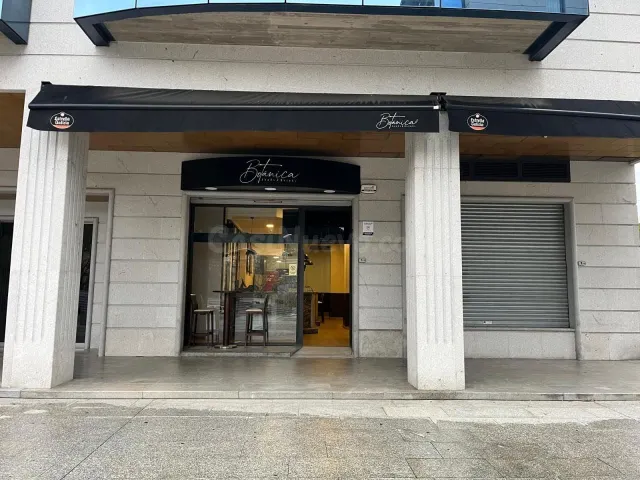 Se alquila / vende local en gran zona comercial en Lagunas! - foto 3