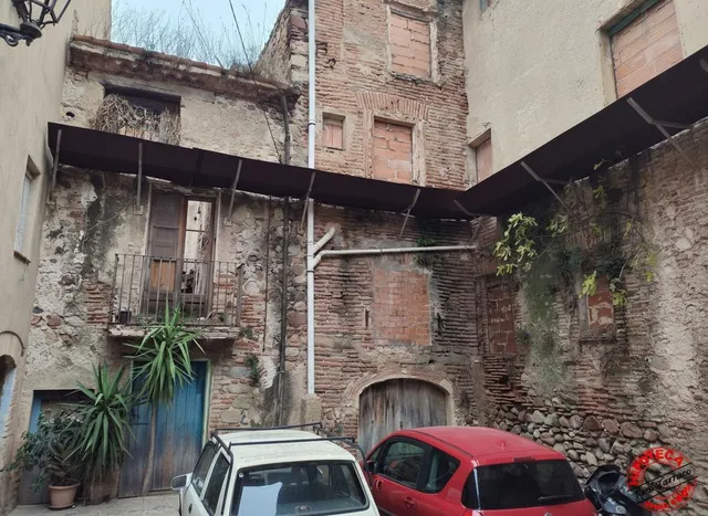 Edificio histórico para rehabilitar en pleno centro de Alforja – Gran oportunidad para inversión o promoción — 8
