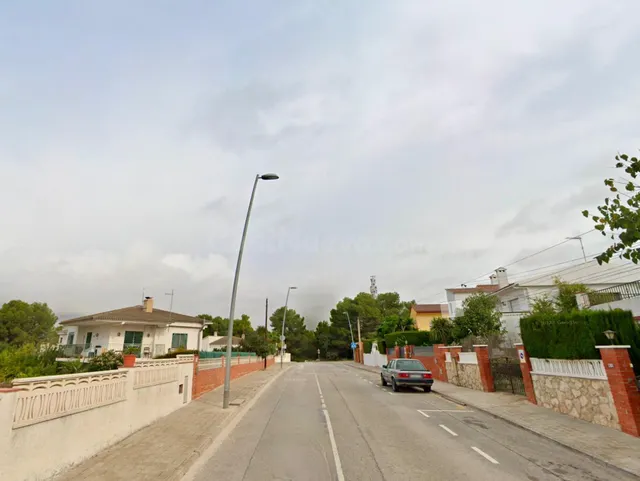 OPORTUNIDAD EXCEPCIONAL: TERRENO URBANO EDIFICABLE DE 637 m2 - foto 4
