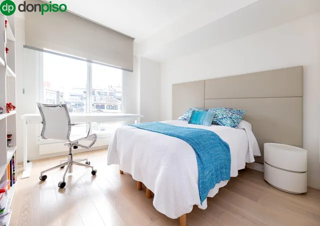 Exclusiva vivienda con vistas al Palacio de los Patos, junto Recogidas, 4 dormitorios 3 baños — 10