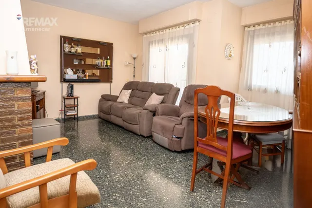 GRAN ADOSADO DE 254 m2 EN ENGUERA CON GARAJE XXL, PATIO Y P — 7