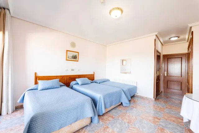 ACTIVO HOTELERO CON POTENCIAL DE INVERSIÓN Y RECONVERSIÓN – CEBREROS, ÁVILA — 38
