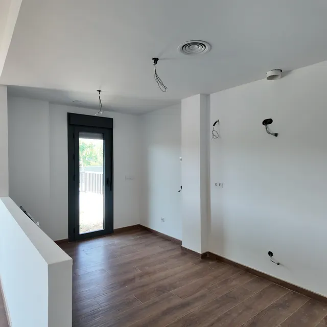 VIVIENDA EN ZONA  EL PATRIARCA!!!!!! — 18