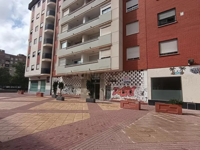 Local con gran potencial en plena Ronda Sur, también en ALQU - foto 4