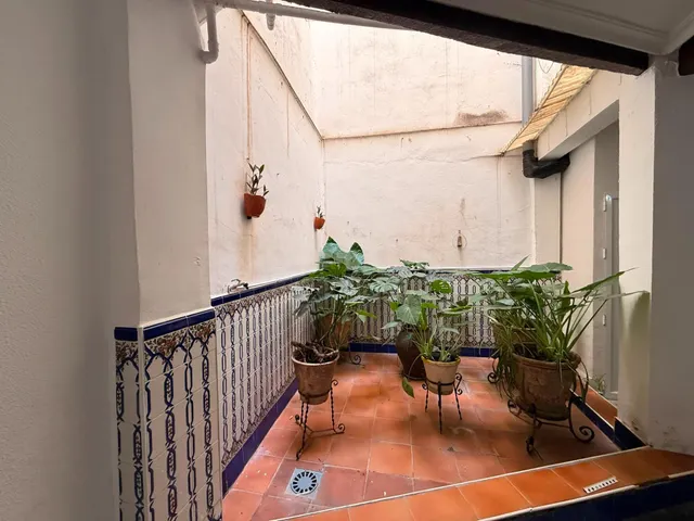 APARTAMENTO CON LICENCIA TURÍSTICA EN CALLE ALFAROS – PLENO CENTRO DE CÓRDOBA — 23