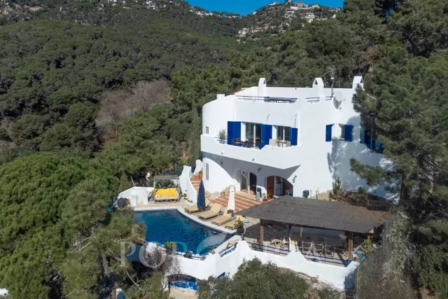 Villa Mediterránea de Ensueño con piscina y licencia turísti