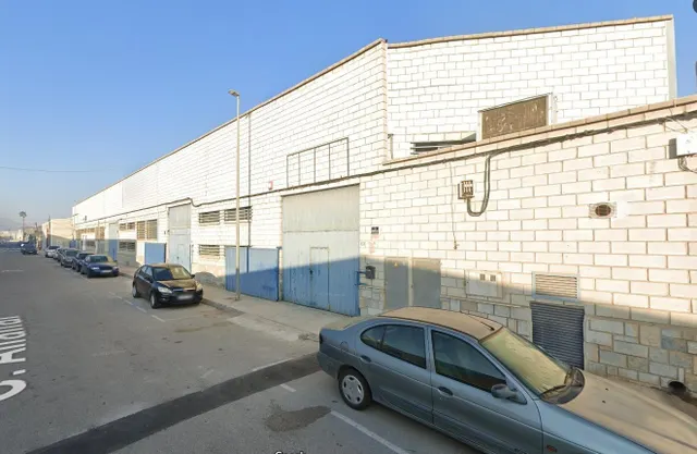 Nave industrial 1900m² en venta - Catral