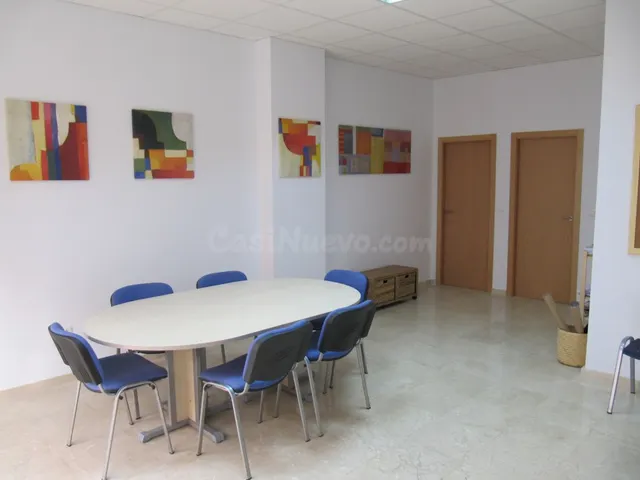Oficina en venta en Pol. Las Quemadas !!!! — 2