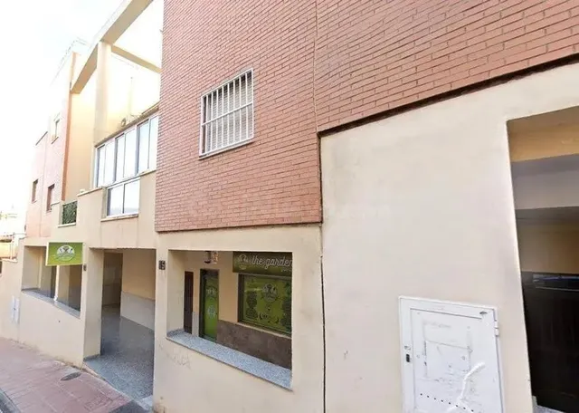 Se vende piso CESIÓN DE REMATE en C/ CHUMBERA (LA) en Almerí - foto 3