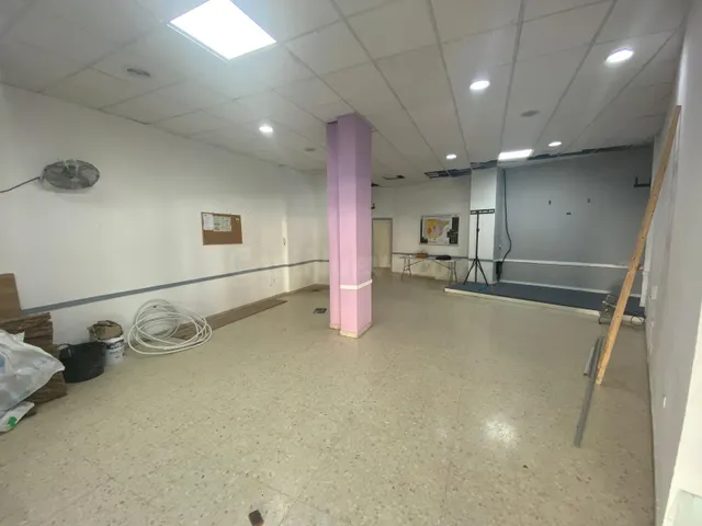 Alquiler de amplio local comercial de 117 m2  en tiro de línea – Sevilla — 2