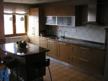 SE VENDE DÚPLEX SEMINUEVO EN EL CENTRO DE VALENCIA DE DON JU - foto 4