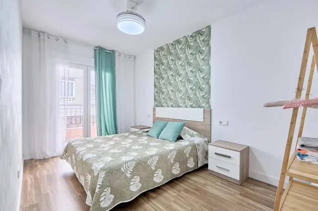 Reformada vivienda de 1 habitación con piscina — 22