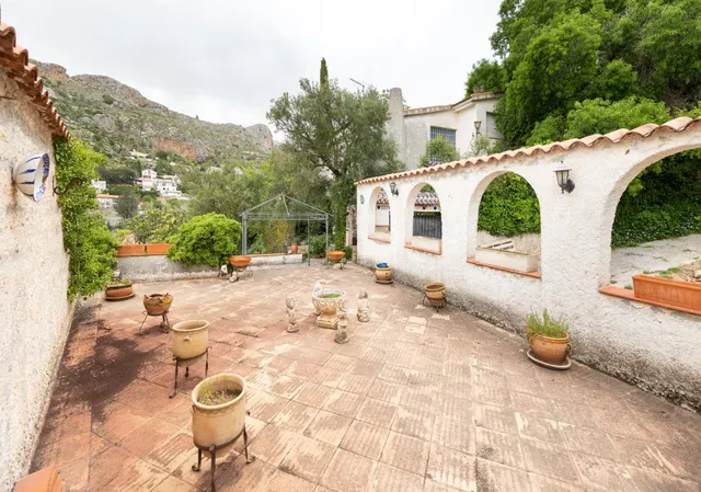 Chalet con gran parcela en Cogollos — 32