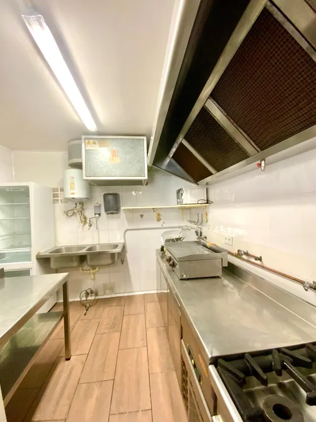 Traspaso de bar listo para brillar en el corazón de Masnou Alt :tu oportunidad sin complicaciones. — 14