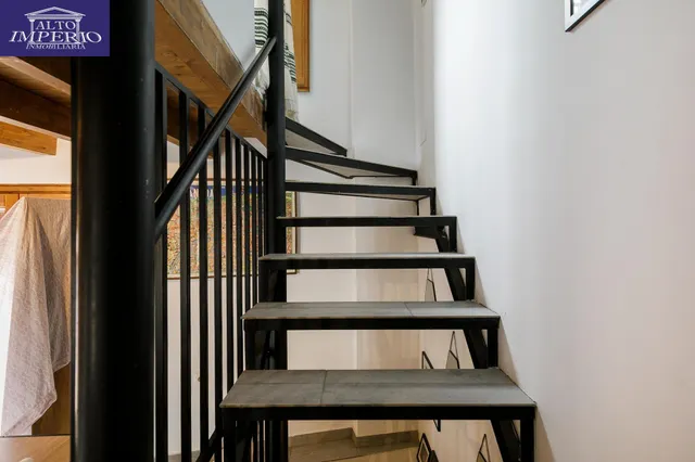 Casa unifamiliar reformada. — 19
