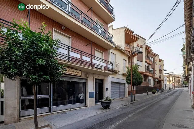 Piso de gran tamaño con múltiples posibilidades en  Peligros — 30