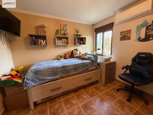 Chalet con 2 viviendas y amplia parcela en la Alcoraya — 18