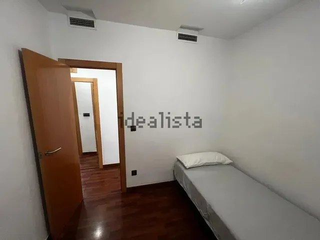 Alquiler de piso en Calle de Lluís Oliag, 43 — 11