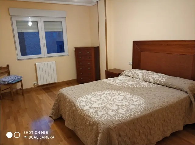 SE VENDE AMPLIO PISO EN EL CENTRO DE VALENCIA DE DON JUAN, AMUEBLADO, IMPECABLE, 3HAB., GARAJE — 16