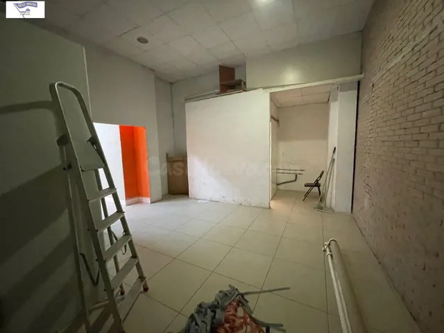 Local comercial 90m² en alquiler - Ensanche-Circunvalacion — 5