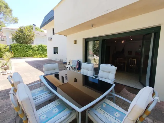 Espectacular Chalet en Montehermoso - Espacios Amplios y Comodidad — 8