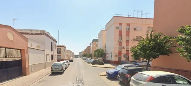 PISO EN DOS HERMANAS