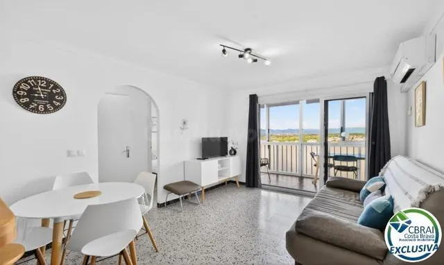 Acogedor apartamento de 2 dormitorios y a 50m de la playa co