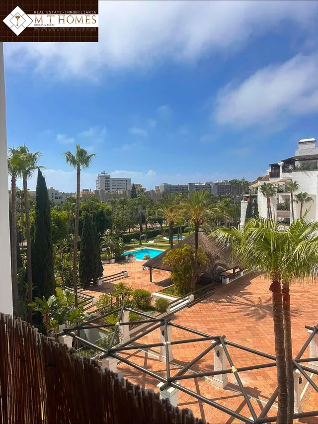 ELEGANTE APARTAMENTO CON VISTAS AL PARQUE Y LA PISCINA – 500 - foto 2