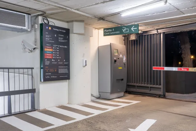 Parking 12m² en alquiler - Barcelona — 11