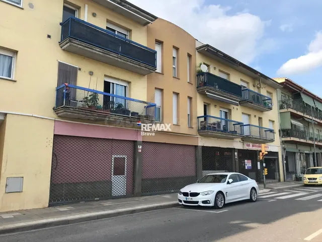 Bordils | Gran oportunidad de local comercial con máxima vis - foto 3