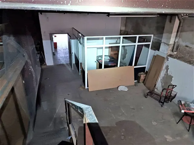 Gran local en planta baja — 6