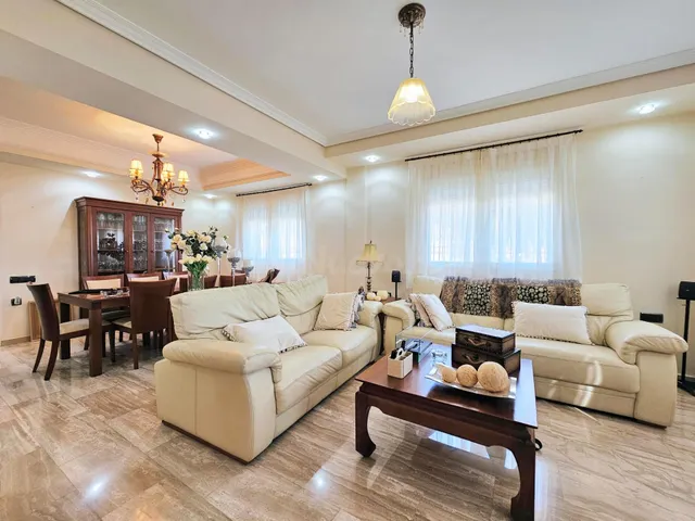 SE VENDE ESTUPENDO CHALET SITO EN Calle RICARDO BELVER, LA P